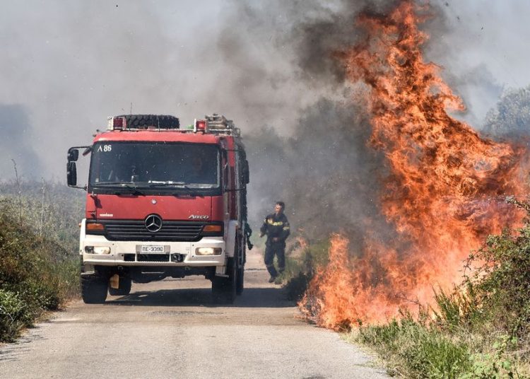 Δυο νέες φωτιές λίγο έξω από τον Πύργο – φωτιά και στη Μαγούλα