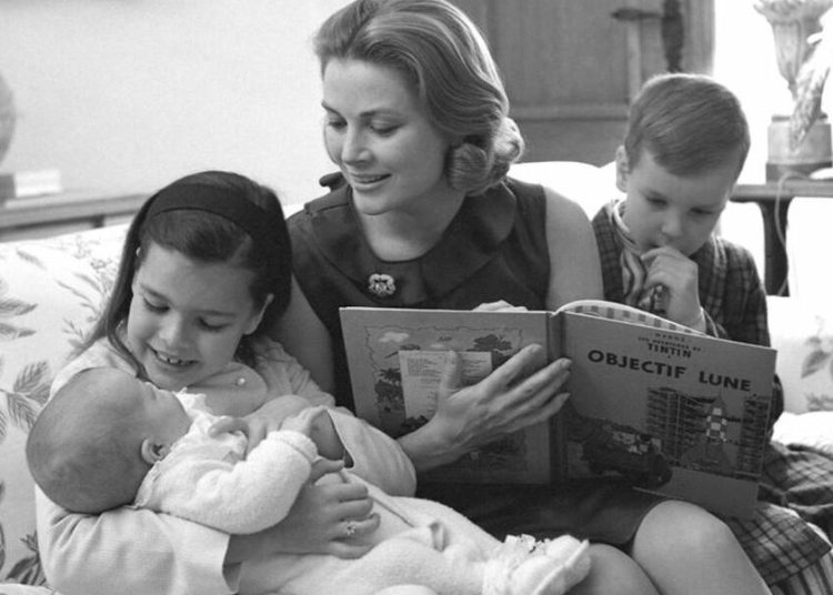 «Ήμασταν πιο δεμένοι με τη νταντά»-Η Καρολίνα του Μονακό μιλάει για την μητέρα της Γκρέις Κέλι