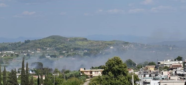 Πύργος: Φωτιά (και) στην περιοχή πίσω από τα Λιθαράκια