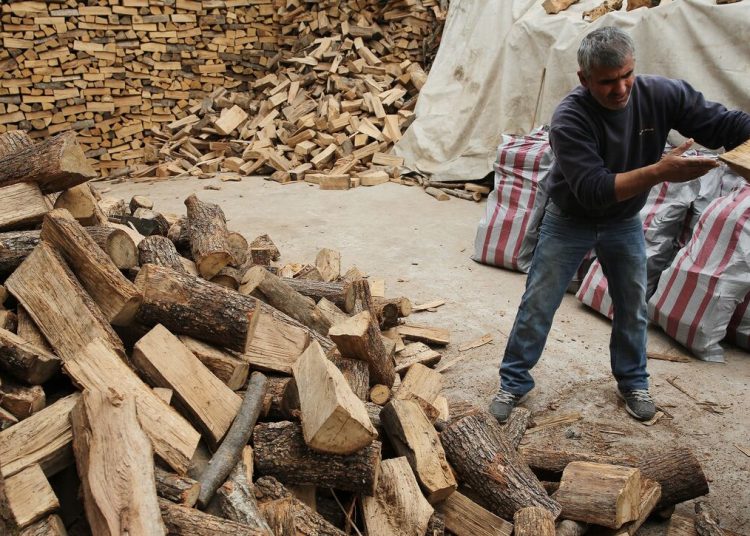 Φωτιά οι τιμές και στα καυσόξυλα & στο πέλλετ
