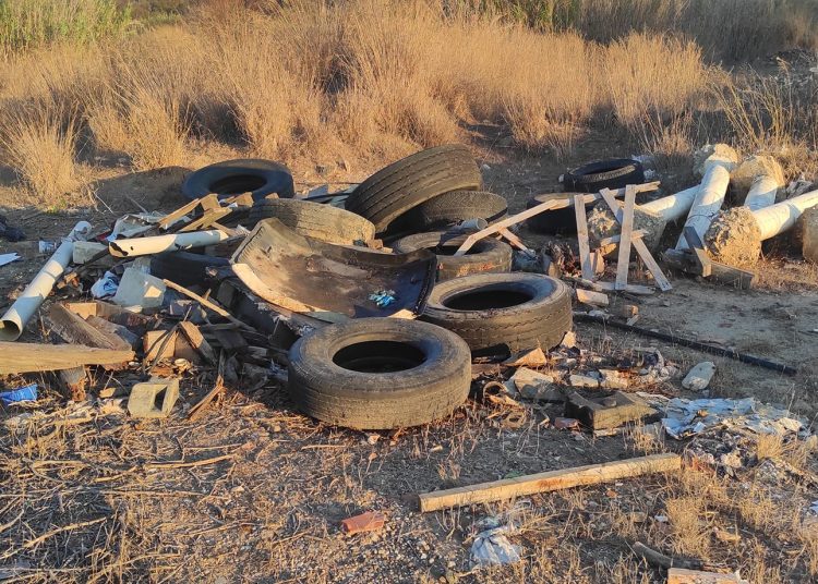 Αλφειός ποταμός: Απέραντη χωματερή-Πολίτες πετούν σκουπίδια στις όχθες