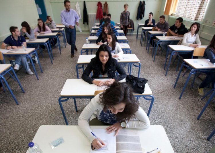 Αλλάζουν οι προαγωγικές και απολυτήριες εξετάσεις Λυκείου