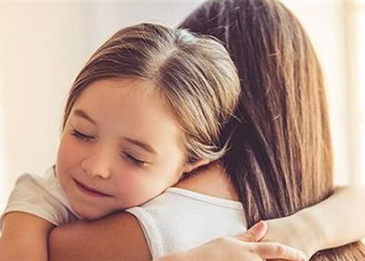 Επίδομα μητρότητας: Ποιες μητέρες θα πάρουν το ποσό των 700 ευρώ