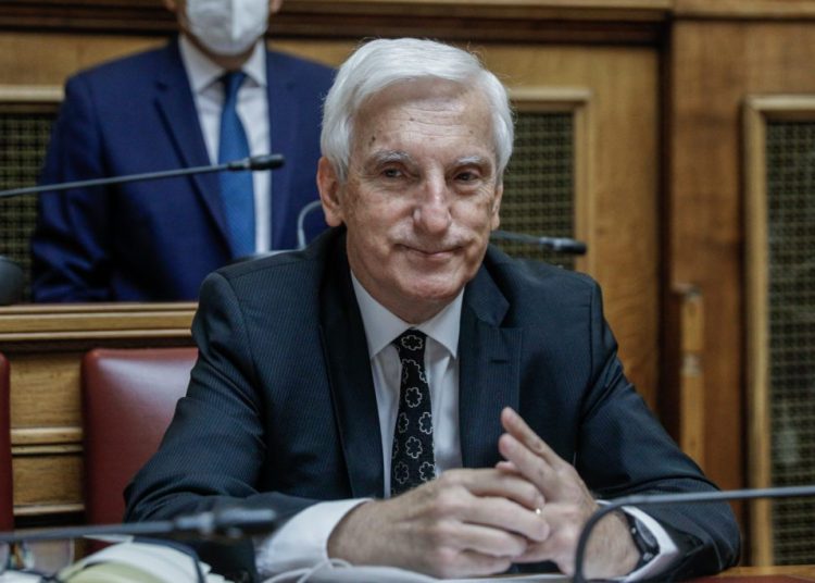 «Βόμβα» Δεμίρη στην Επιτροπή Θεσμών: «Έχω ενημερώσει τον πρωθυπουργό για τις νόμιμες επισυνδέσεις»