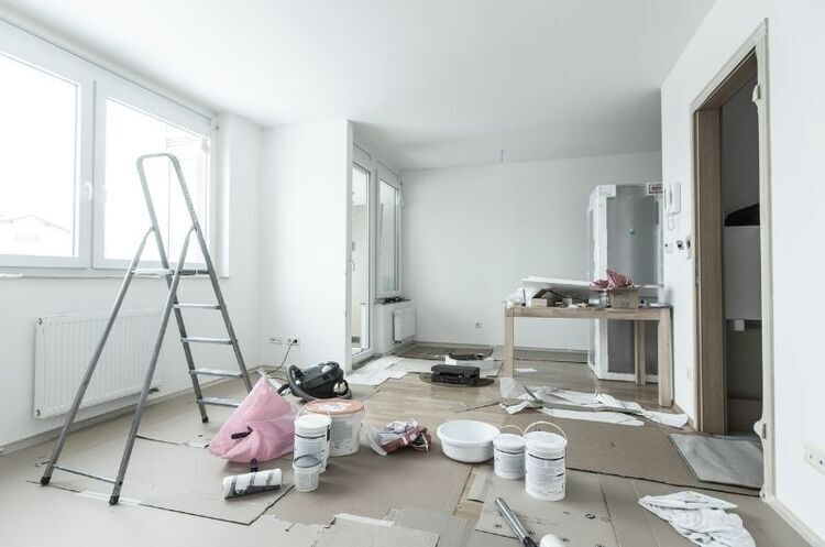 Νέο πρόγραμμα «Ανακαινίζω» δίνει μέχρι 10.000 ευρώ για οκτώ «βαριές» εργασίες