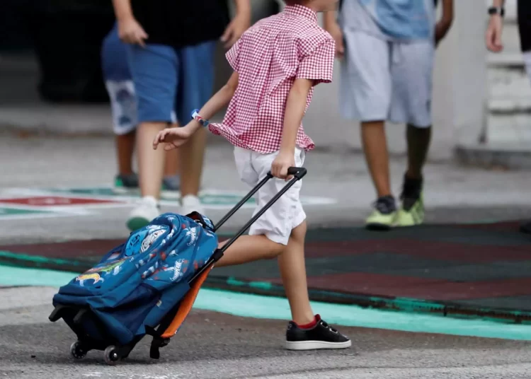 Χτυπάει το πρώτο κουδούνι: Έτσι θα λειτουργήσουν της Δευτέρα τα σχολεία της χώρας