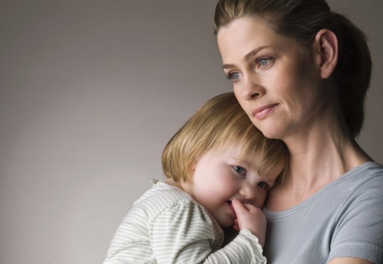 Εγκυμοσύνη & μητρότητα: Τι αλλάζει στην άδεια και στο επίδομα