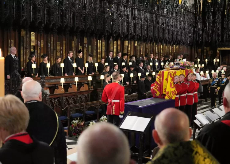 Κηδεία βασίλισσας Ελισάβετ: Ύστατο χαίρε στη γυναίκα που ήταν η ιστορία της Βρετανίας