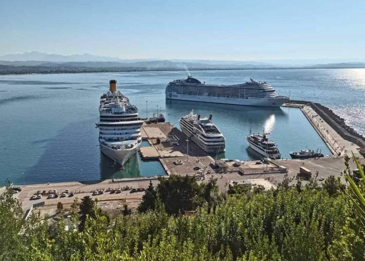 Πάνω από 6.000 τουρίστες σε μια μέρα αποβιβάστηκαν στο Κατάκολο – «Έδεσαν» τέσσερα κρουαζιερόπλοια