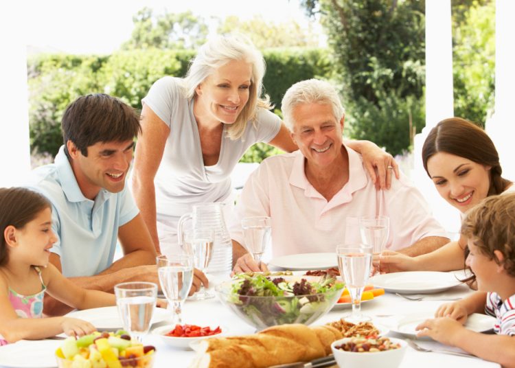 Στρες: Το καλύτερο αγχολυτικό κρύβεται στο οικογενειακό τραπέζι