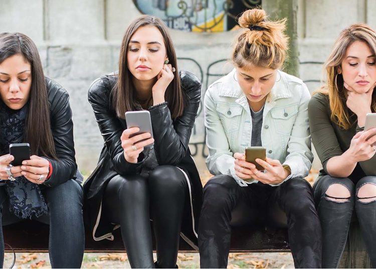 Αυτοπεποίθηση: Τα επικίνδυνα post που μπορούν να την καταστρέψουν