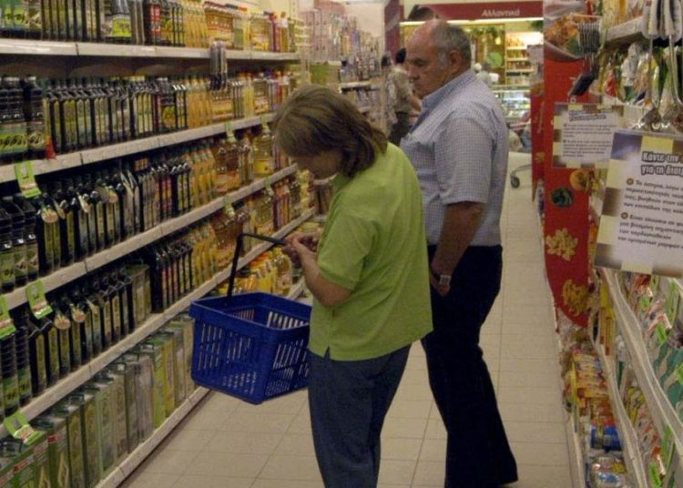 Καλάθι του νοικοκυριού: Συμφωνία υπ. Ανάπτυξης με τους βιομήχανους τροφίμων