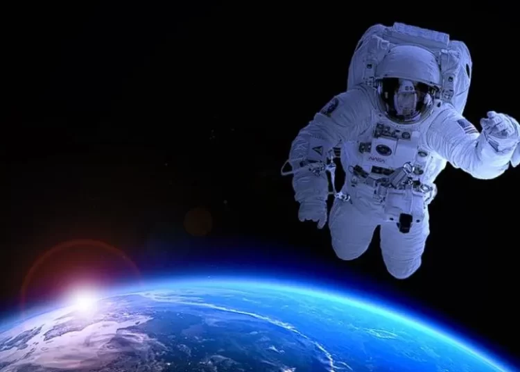 Απίστευτη απάτη – Της είπε πως είναι αστροναύτης και της απέσπασε €30.000 «για να γυρίσει στη Γη και να παντρευτούν»