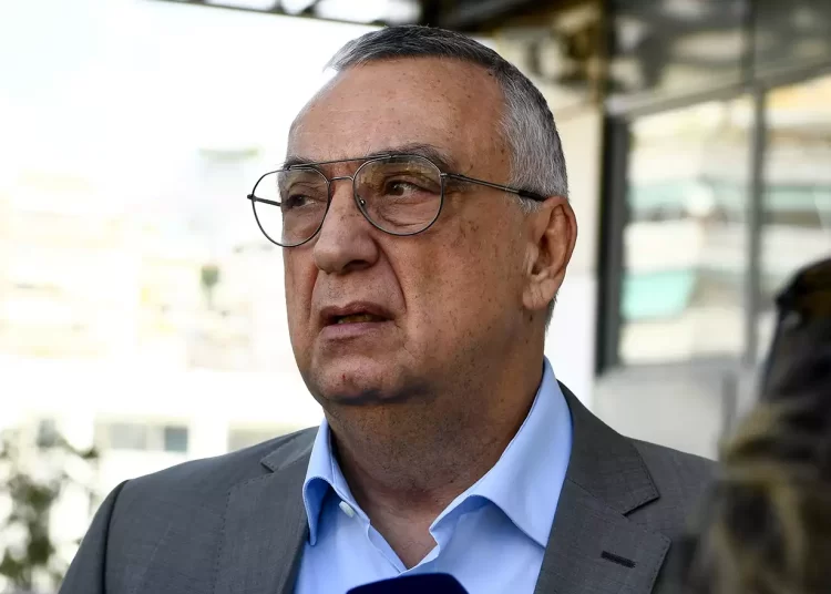 Δημήτρης Σούρας: Έπεσε θύμα κλοπής από τη γυναίκα που του καθάριζε το σπίτι