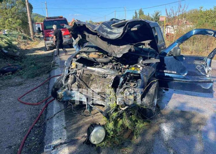 Σοβαρό τροχαίο ατύχημα με εγκλωβισμένο άτομο στην “111”-ΦΩΤΟ