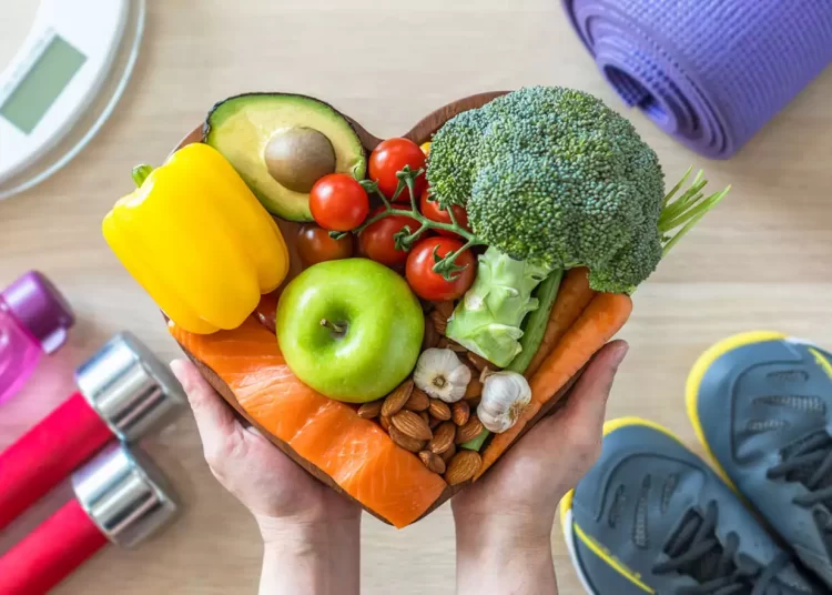Πώς η χοληστερόλη συνδέεται με τον συχνό πόνο στο πίσω μέρος του κεφαλιού