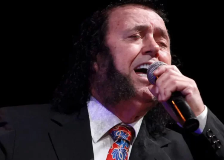 Σταμάτης Κόκοτας: Ο Έλληνας ροκ σταρ της πίστας – Το Παρίσι, ο Ωνάσης και τα μεγάλα πάθη