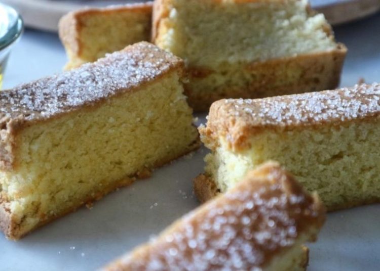 Συνταγή για αφράτο κέικ λαδιού -Πανεύκολο και πεντανόστιμο