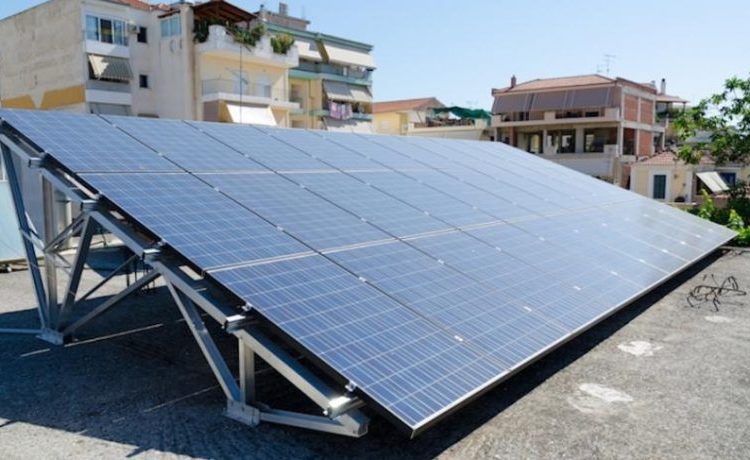 Έρχεται επιδότηση 60% για φωτοβολταϊκά στις στέγες