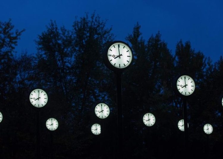 Η αλλαγή της ώρας και το “πάγωμα” της κατάργησης της
