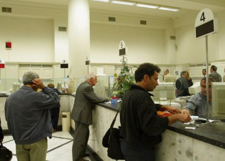 ΤΡΑΠΕΖΕΣ: Στο Ταμείο πάνω από 6000 ευρώ η κατάθεση και 5000 ευρώ η ανάληψη