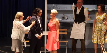 Νατάσσα Παζαΐτη: Πρωταγωνίστρια στη «Θεία από το Σικάγο» – Δείτε φωτογραφίες