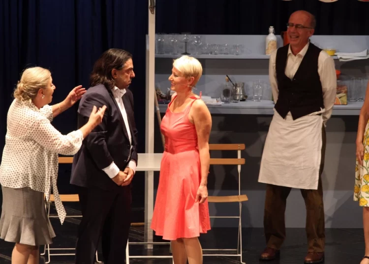 Νατάσσα Παζαΐτη: Πρωταγωνίστρια στη «Θεία από το Σικάγο» – Δείτε φωτογραφίες