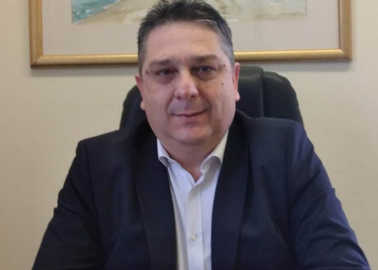 Γιάννης Αργυρόπουλος: Περισσότερο φως, λιγότερο κόστος