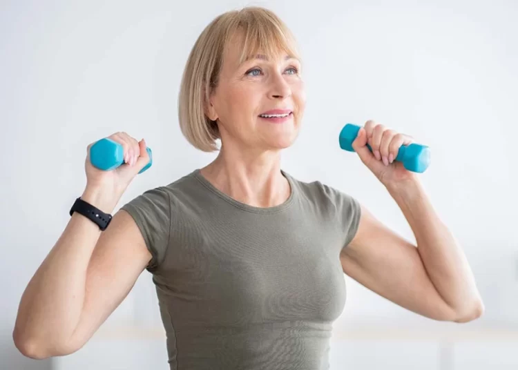 Επτά τρόποι να χτίσετε γερά οστά και να προλάβετε την οστεοπόρωση