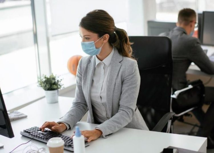 Ασφαλιστικές εισφορές: Τι αλλάζει από το επόμενο έτος