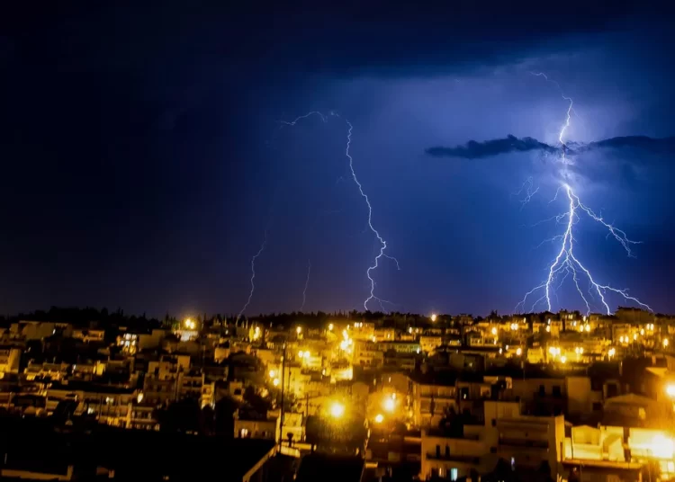 Κακοκαιρία EVA: Κίνδυνος για πλημμύρες το Σαββατοκύριακο, πού θα χτυπήσει