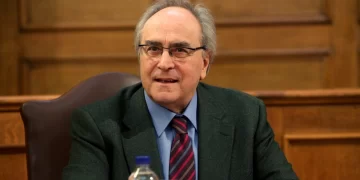 Νίκος Κωνσταντόπουλος: Στη ΜΕΘ του Νοσοκομείου «Σωτηρία» λόγω λοίμωξης από κορωνοϊό