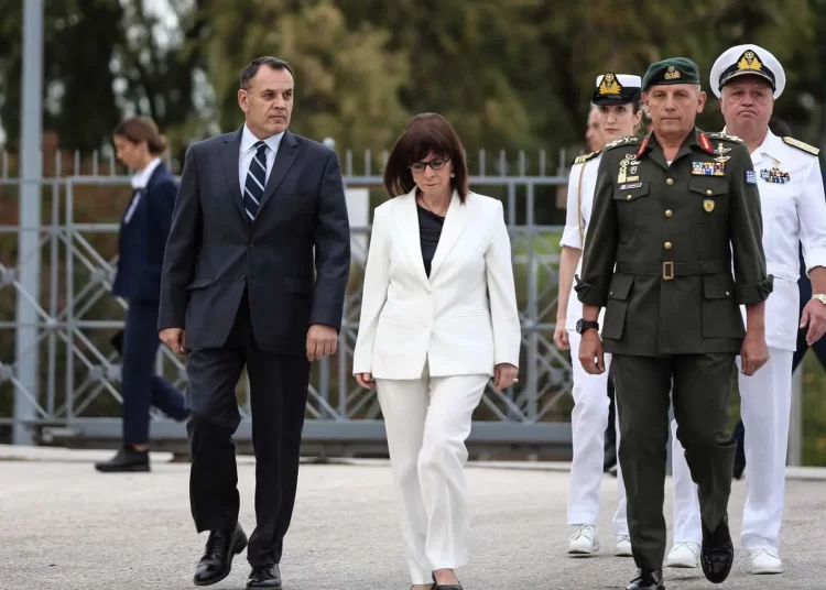 Πόλεμος στην Ουκρανία: Στο Κίεβο η Κατερίνα Σακελλαροπούλου, θα συναντήσει τον Βολοντίμιρ Ζελένσκι