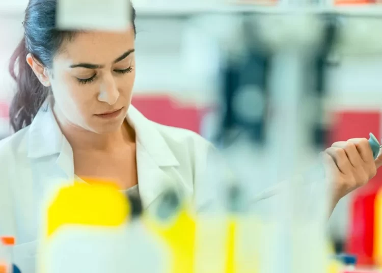 Νόσος Αλτσχάιμερ: Απλή εξέταση μπορεί να αποκαλύψει τον κίνδυνο – Ο ευαίσθητος βιοδείκτης