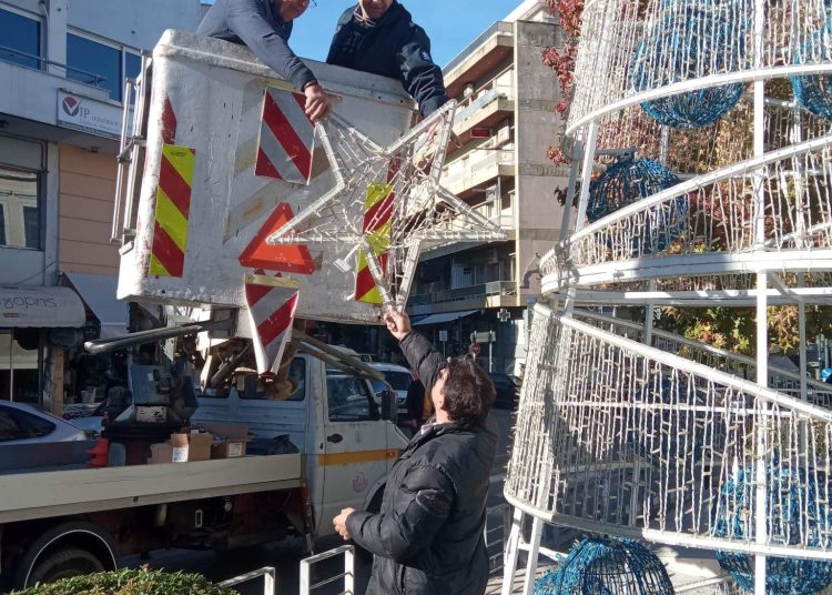 ΧΑΡΗΣ ΜΙΧΑΛΑΚΟΠΟΥΛΟΣ: Λάμπει η Πόλη- λάμπουν και οι τσέπες μερικών…βγαίνουν και οι καλικάτζαροι