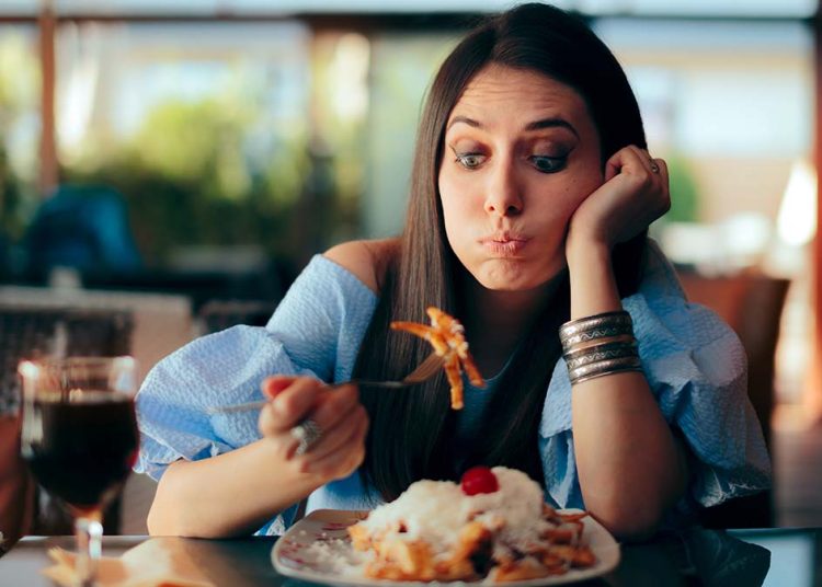 Φούσκωμα: Πέντε τρόποι να το αποφύγετε