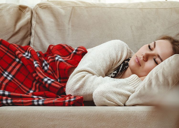 Δυσκολεύεστε να αποκοιμηθείτε το χειμώνα; Το κόλπο για να τα καταφέρετε