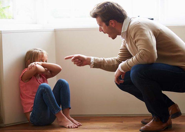 Το ξύλο (δεν) βγήκε από τον Παράδεισο – Οι επιπτώσεις του στα παιδιά