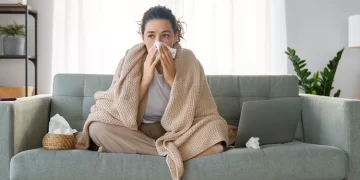 Γρίπη 2022-23: Τα συμπτώματα και πώς δεν θα κολλήσουμε