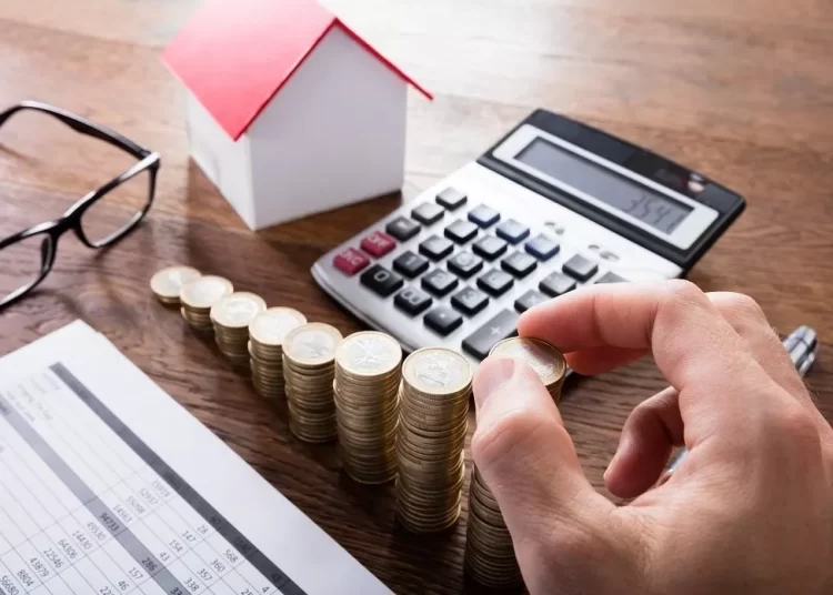 «Φωτιά» τα στεγαστικά δάνεια στην Ελλάδα – Πόσο «τσίμπησαν» τα επιτόκια μέσα σε ένα μήνα – Τι γίνεται με τις καταθέσεις (πίνακας)