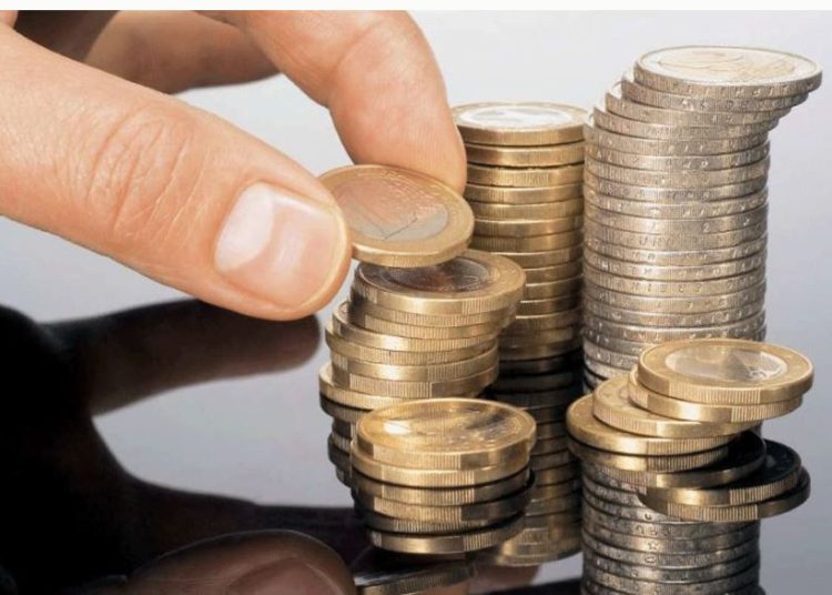 «Βαρύς» ο λογαριασμός στο τέλος της χρονιάς για τα νοικοκυριά – Ολόκληρη η λίστα με τις υποχρεώσεις