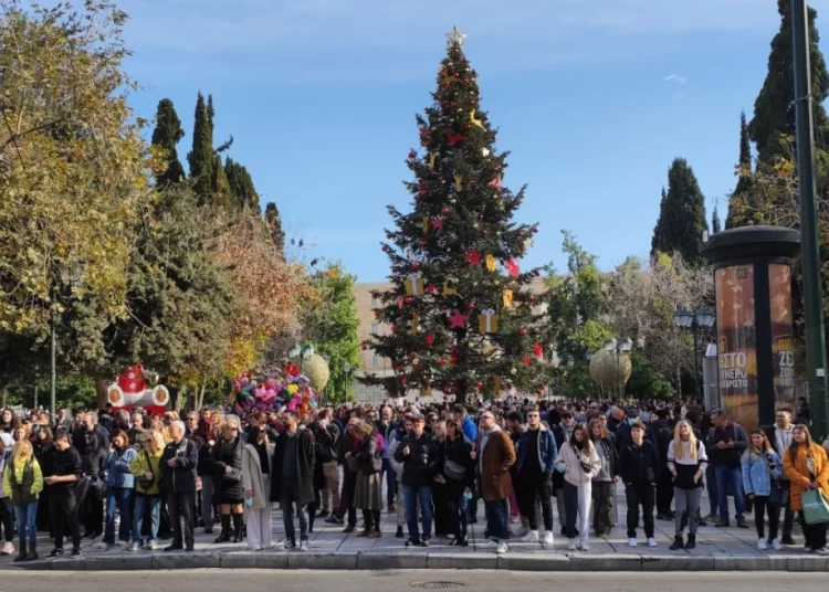 Καιρός: Με ιστορική ζέστη θα γίνει η Πρωτοχρονιά – Πότε έρχεται η αλλαγή