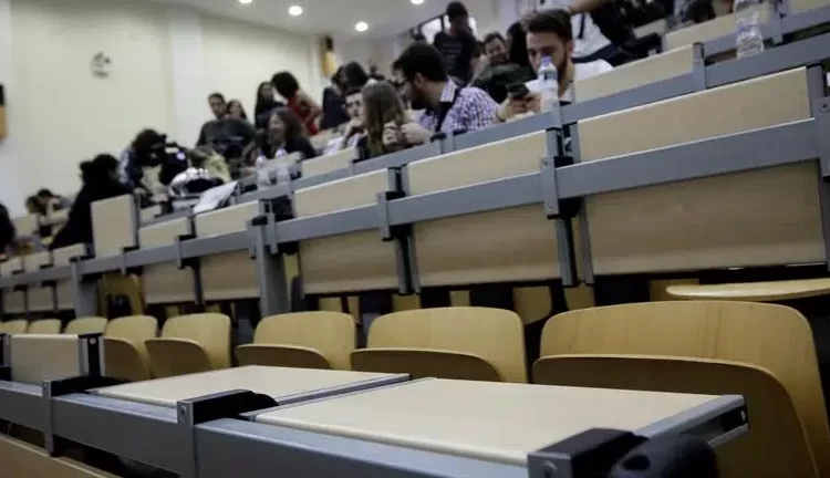 Έκθεση-σοκ για τους πτυχιούχους άνεργους – Θλιβερή πρωτιά της Ελλάδας στην ΕΕ