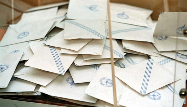 Αυξάνεται η αποζημίωση των δημοτικών συμβούλων