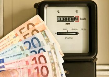 Ρεύμα: Αύξηση 30% στα τιμολόγια ανακοίνωσαν οι πάροχοι – Πού θα διαμορφωθούν οι λιανικές τιμές