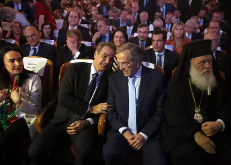 Αντώνης Σαμαράς: Δεν θέλω να πιστέψω ότι η κυβέρνηση υπέκλεπτε συνομιλίες – Η ομιλία του στο θέατρο Παλλάς