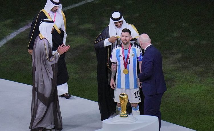 Μέσι: Το ποσό που προσφέρει Άραβας για να αγοράσει τον μανδύα του τελικού του Μουντιάλ
