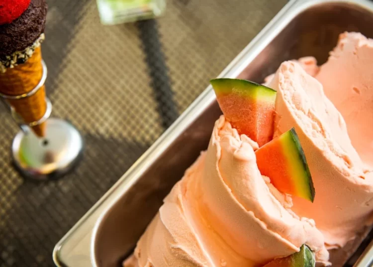 «Θρίλερ» με γνωστή ελληνική επιχείρηση παγωτού: Κίνδυνος λουκέτου μετά το νέο ναυάγιο στις διαπραγματεύσεις