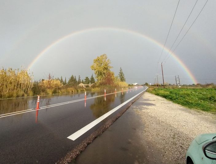 Ένα πανέμορφο ουράνιο τόξο
