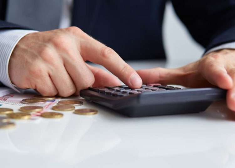 Στα σκαριά νέες μειώσεις εισφορών